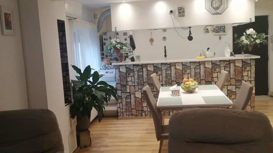 2 Camere Mall Vitan - Poză 2