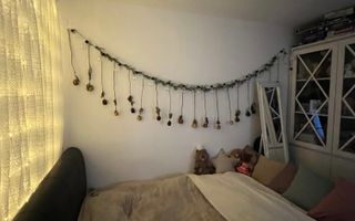 O căsuța cocheta, cu o atmosfera primitoare și calda - Poză 3