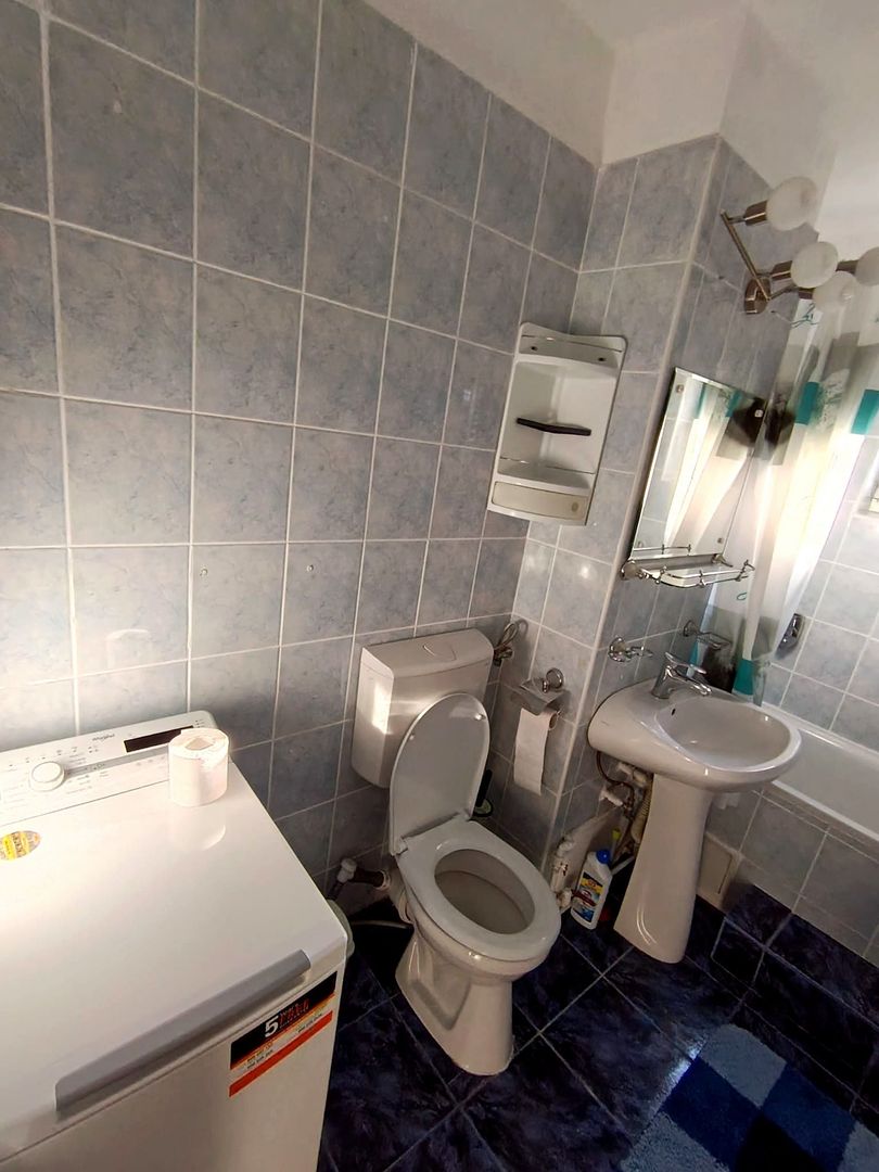 Apartament cu 2 camere, 55 mp, centrală proprie și aer condiționat - Poză 11