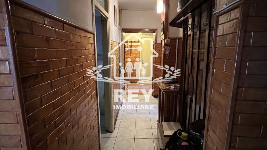 Apartament 4 camere decomandate 4 balcoane etaj 1 Str. Bâlea/Sibiu - Poză 9