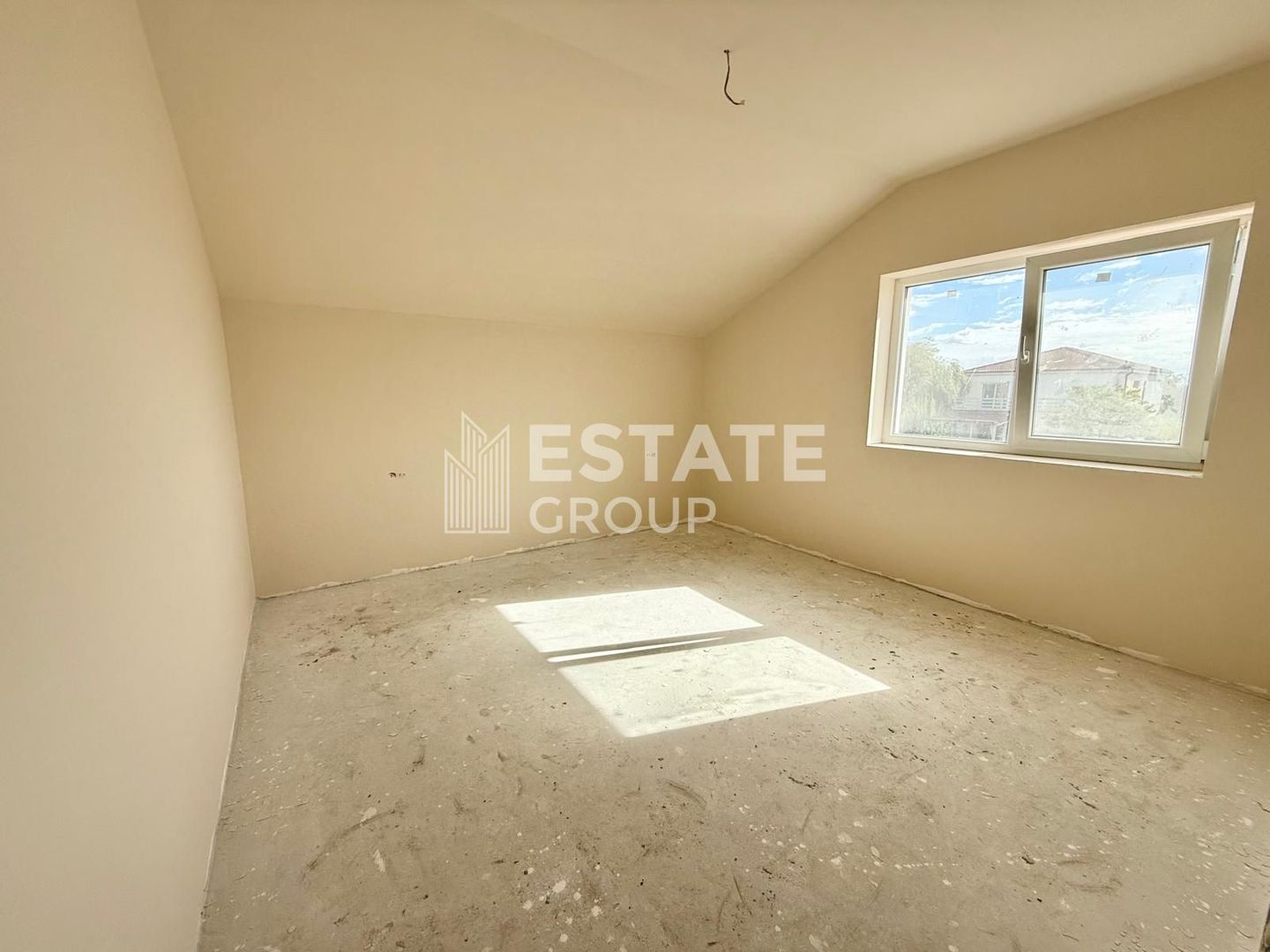 Duplex cu 4 camere despartit prin carport in Mosnita Noua! - Poză 9