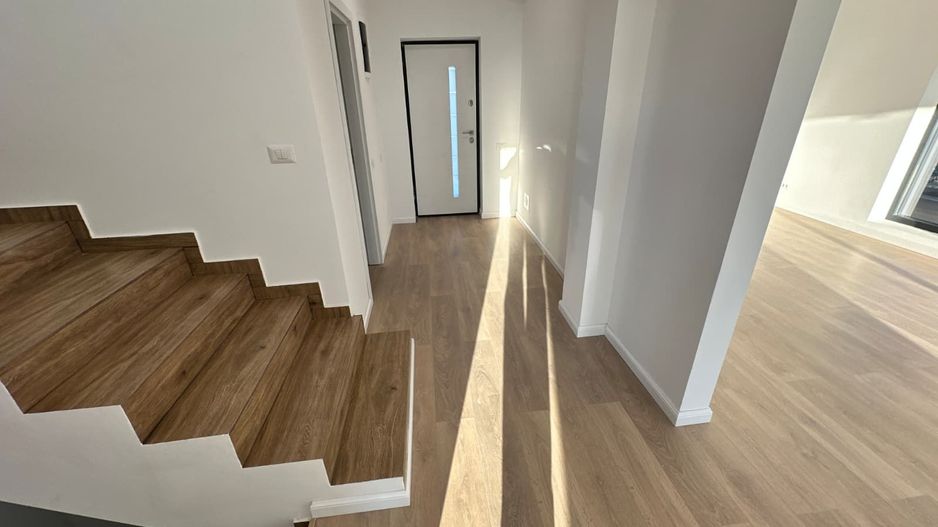 CASE INDIVIDUALE DOMNESTI - 6 CAMERE, GARAJ, PANOURI SOLARE, COMIS 0% - Poză 6