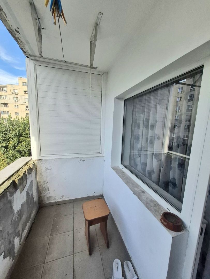 Ap decomandat 4 camere , 2 bai si 2 balcoane-zona Colentina bloc 1986 - Poză 23