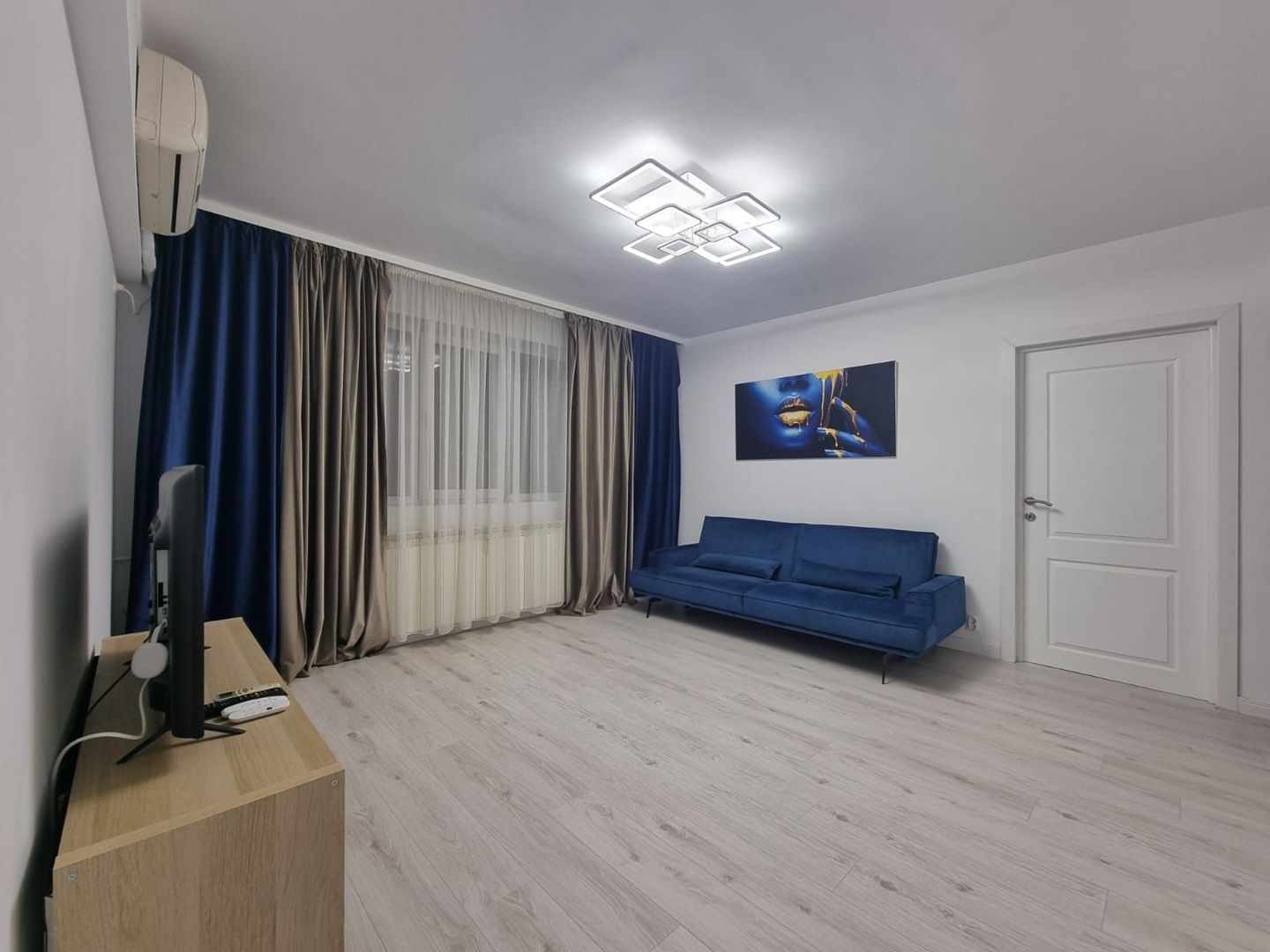 De Închiriat 2 Camere Unirii la 5 min de Metrou, Parcare - Poză 1