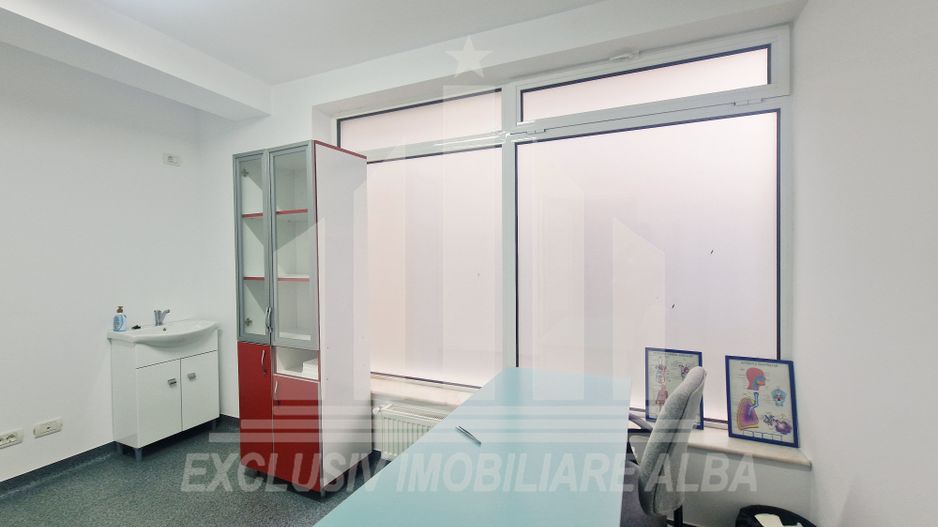 Spatiu Comercial | Laborator analize medicale | 400 mp | Cetate - Poză 9