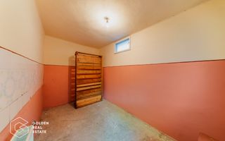 Vila superba, P+E,  Cuvin, 9 camere, 200 mp si teren 1300 mp plus anexa 3 camere - Poză 27