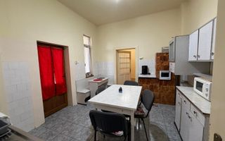 Casă de vânzare în Lugoj – Strada COMUNA DIN PARIS - Poză 3
