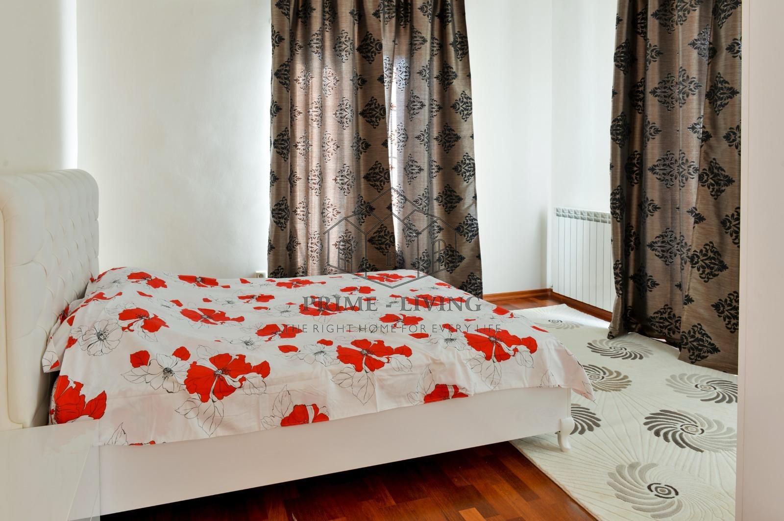 VILA DE LUX CU 6 DORMITOARE SI PISCINA + 800 MP CURTE LA INCHIRIRE - Poză 10