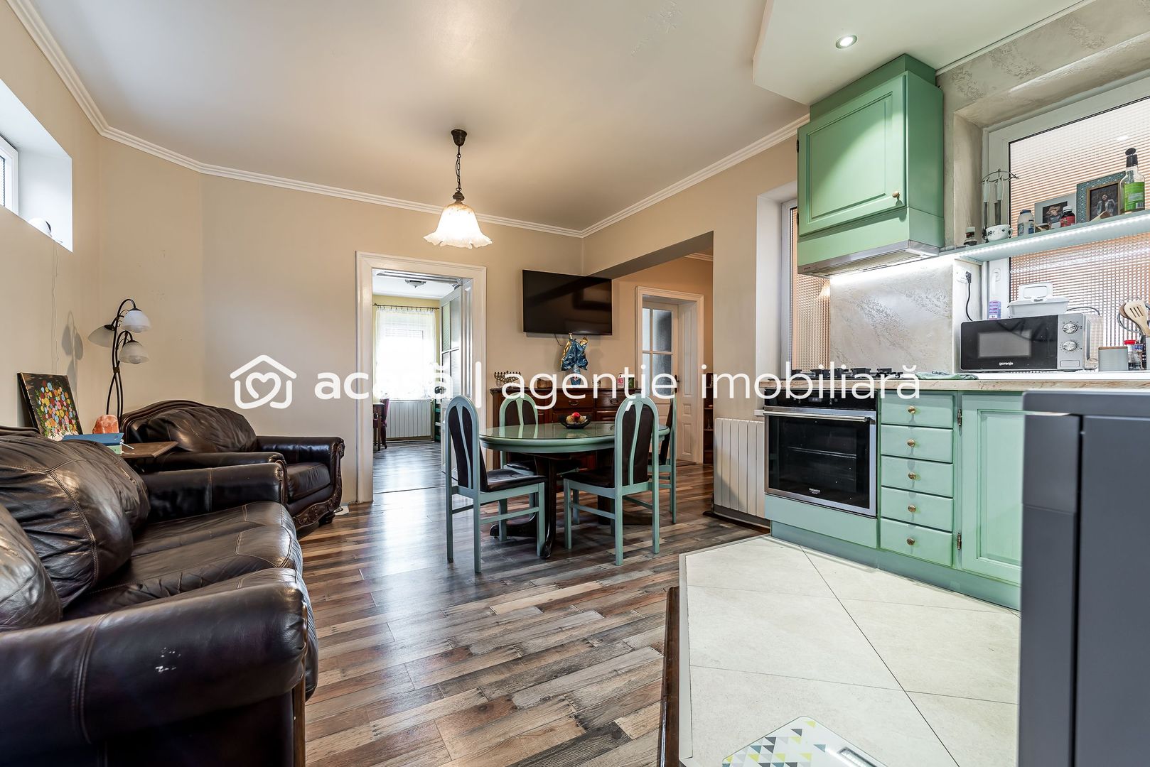 Casa solida din caramida - 8 camere - zona Sega, UTA - COMISION 0 - Poză 2