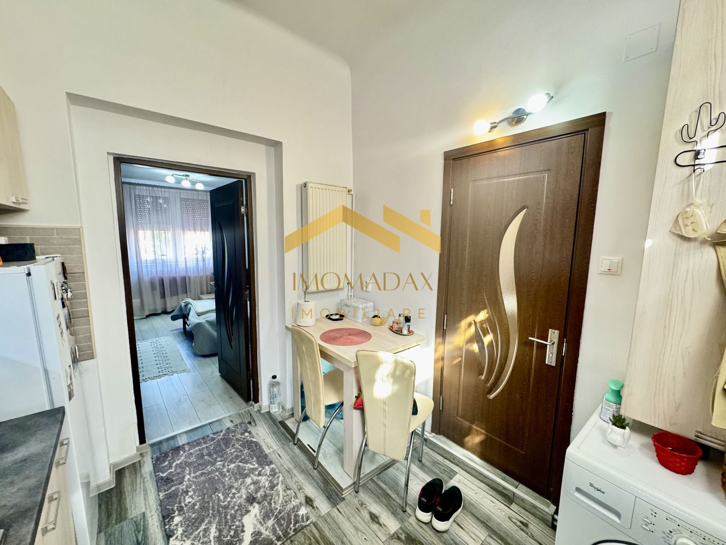 Lunei-Apartament 1 Camera-Centrala Proprie - Poză 8