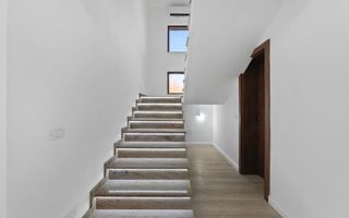 Eleganta, Confortul, Calitatea, liniste Vila P+M Garaj Pecica Arad - Poză 4