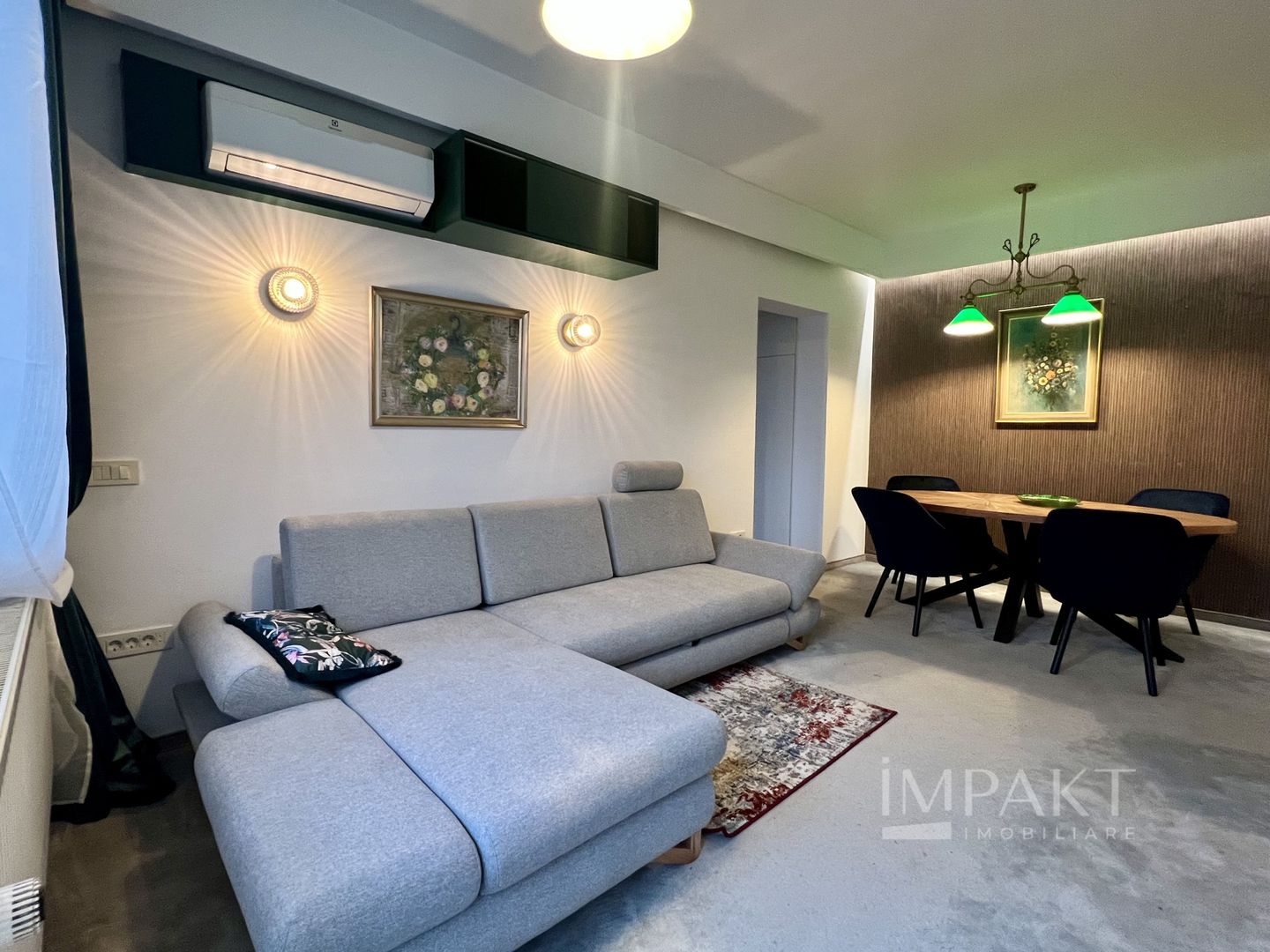 Apartament Modern,  Recent Renovat in Centrul Orasului! - Poză 1