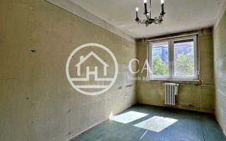 Apartament cu 3 camere de vânzare în zona Velența, Oradea - Poză 3