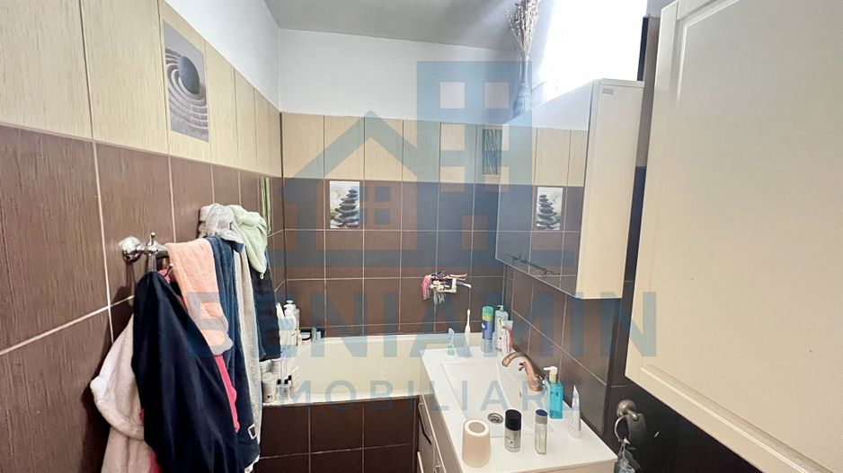 3 decomandate - etaj 6 - 64mp- centrala - Parcare - Boxa - Astra - Poză 7