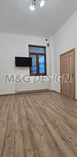 Apartament 1 camera zona Fabric curte comuna - Poză 1