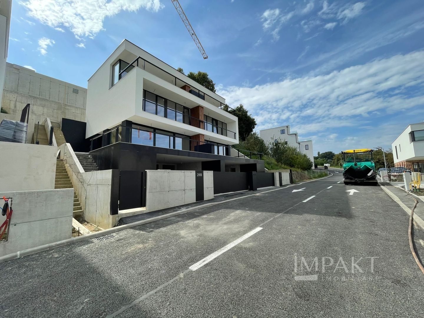 Duplex 4 camere cu panorama superba in cartierul Europa - Poză 2