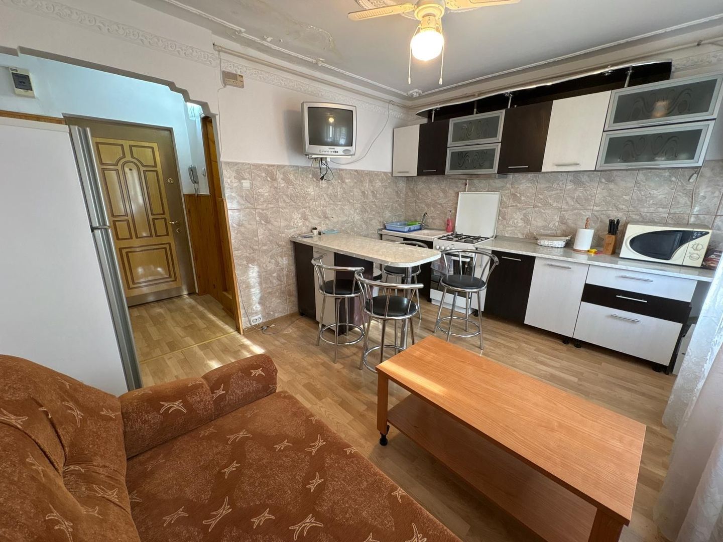 Garsonieră decomandată  37 M² etaj 2 Pescarilor mobilată+utilată - Poză 8