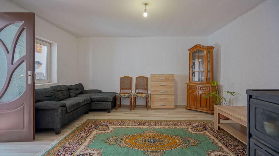 Casă bătrânească cu 3 camere la vânzare - Sânpetru - Poză 1