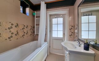 Apartament 3 camere – mobilat complet, vedere superbă,  Centrul Istori - Poză 14