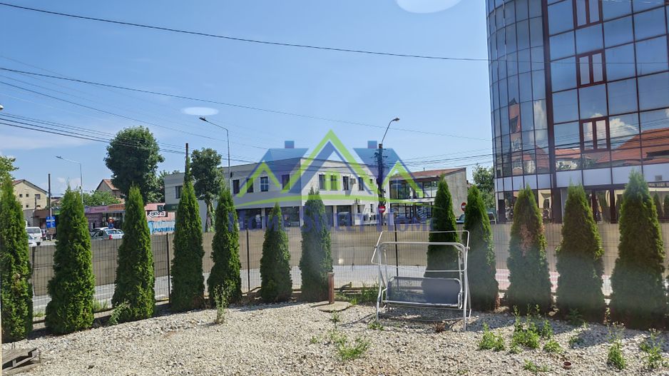 Spațiu comercial/birouri–Parter de casă, langa Cafetarie si Institut! - Poză 4