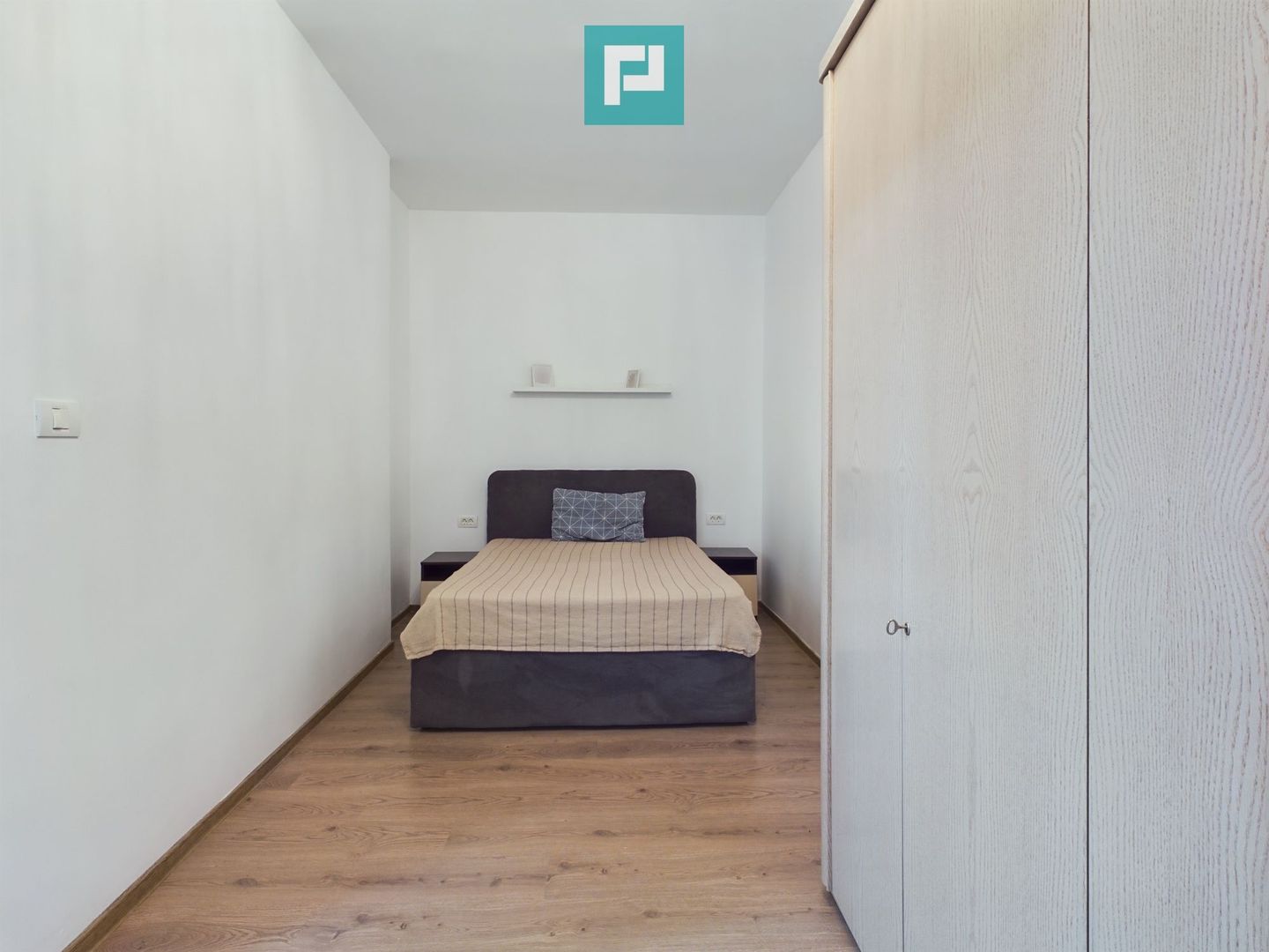 Apartament cu 3 camere la curte comună în Grădiște - Poză 17