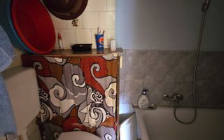 Apartament la casa cu doua camere/ zona Alfa. - Poză 11