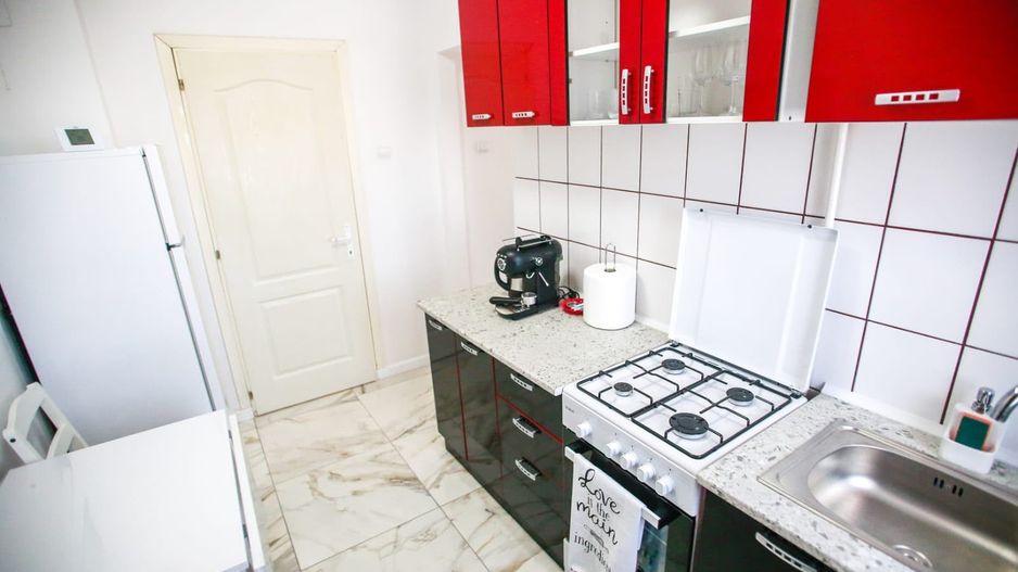 Propietar vand apartament 2 camere decomandat renovat/utilat complet - Poză 9