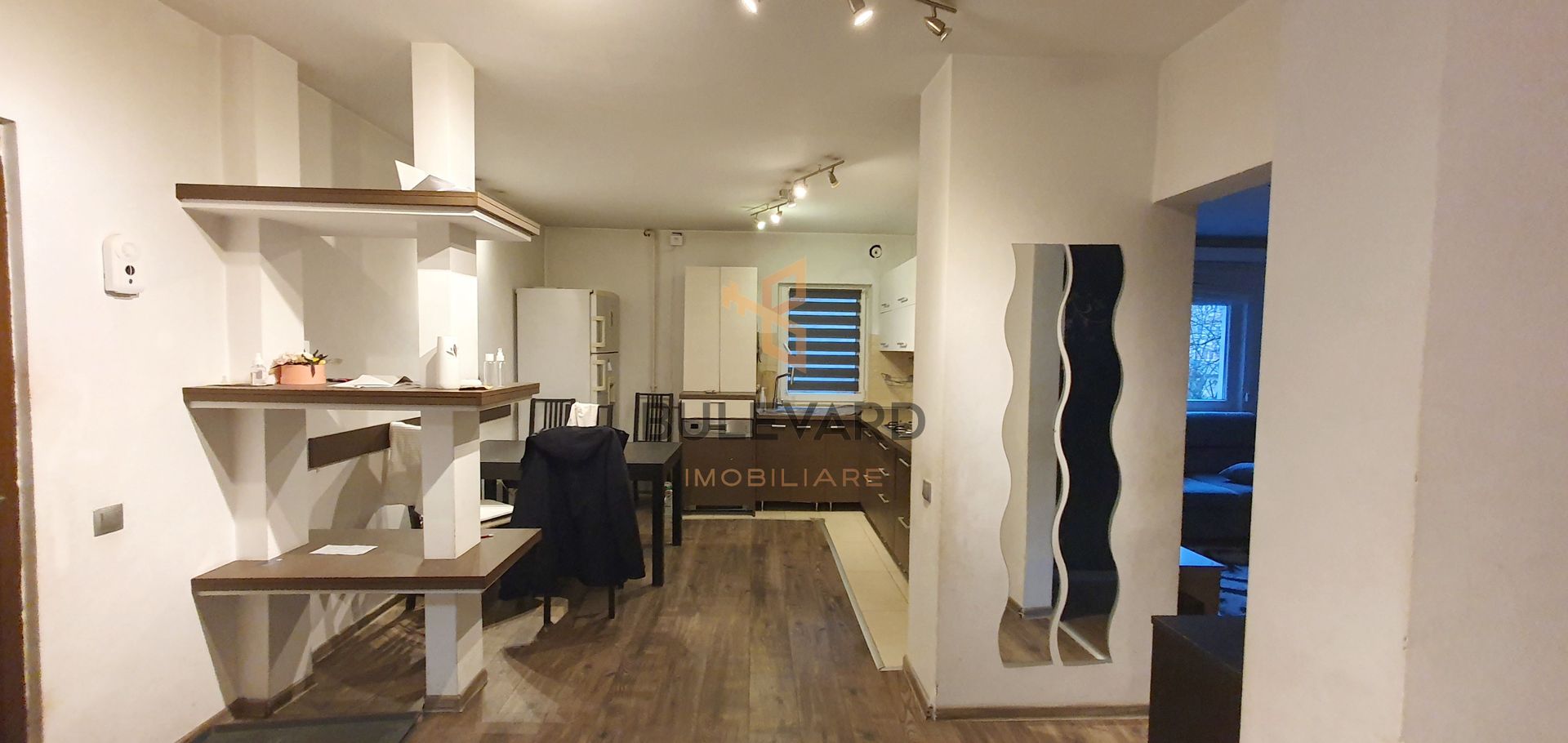 Apartament cu 4 camere decomandat, zona Calea Dorobantiilor! - Poză 9