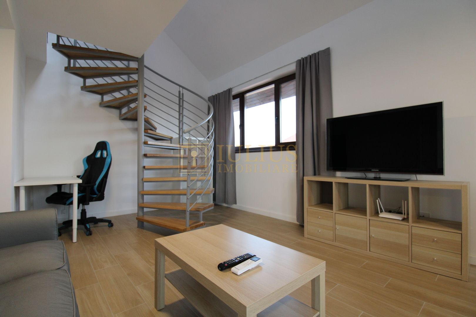 LOFT amenajat modern, 2 bai. Zona de sud. - Poză 9