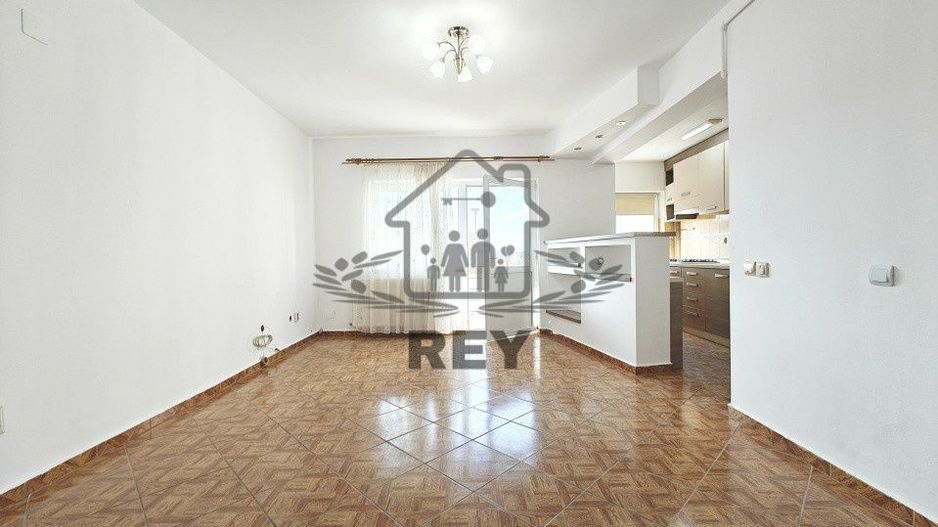 Apartament 4 camere cu garaj zona Strand- V.Aurie - Poză 21