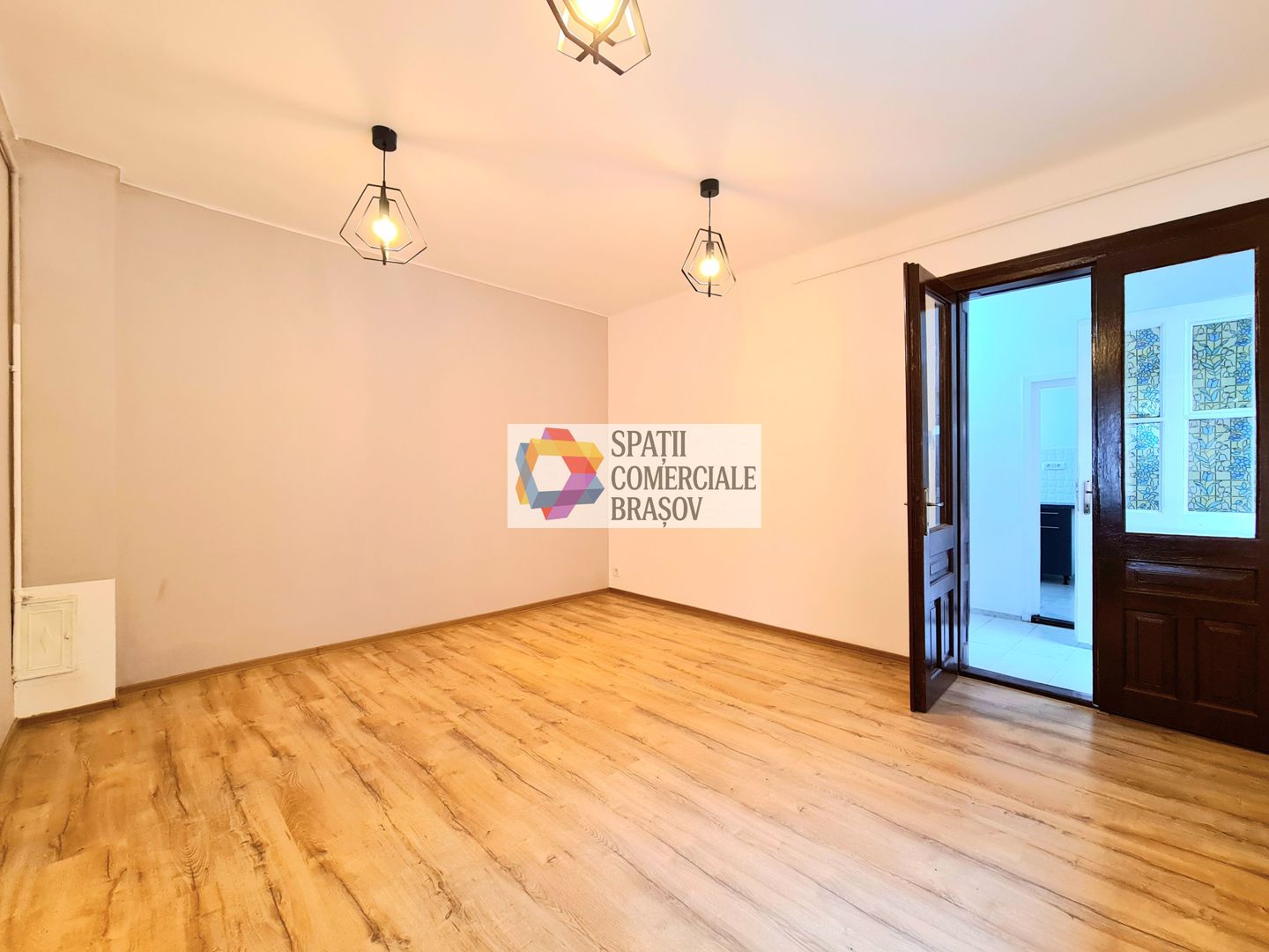Spatiu birouri de închiriat Brasov - 140 mp # spatii-comerciale-brasov.ro - Poză 1