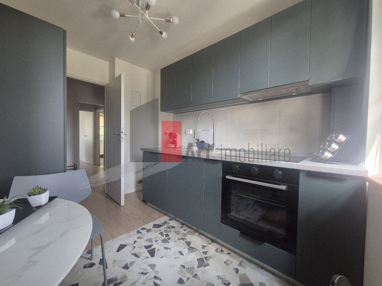 Inchiriez apartament 4 camere, complet renovat, - Poză 4
