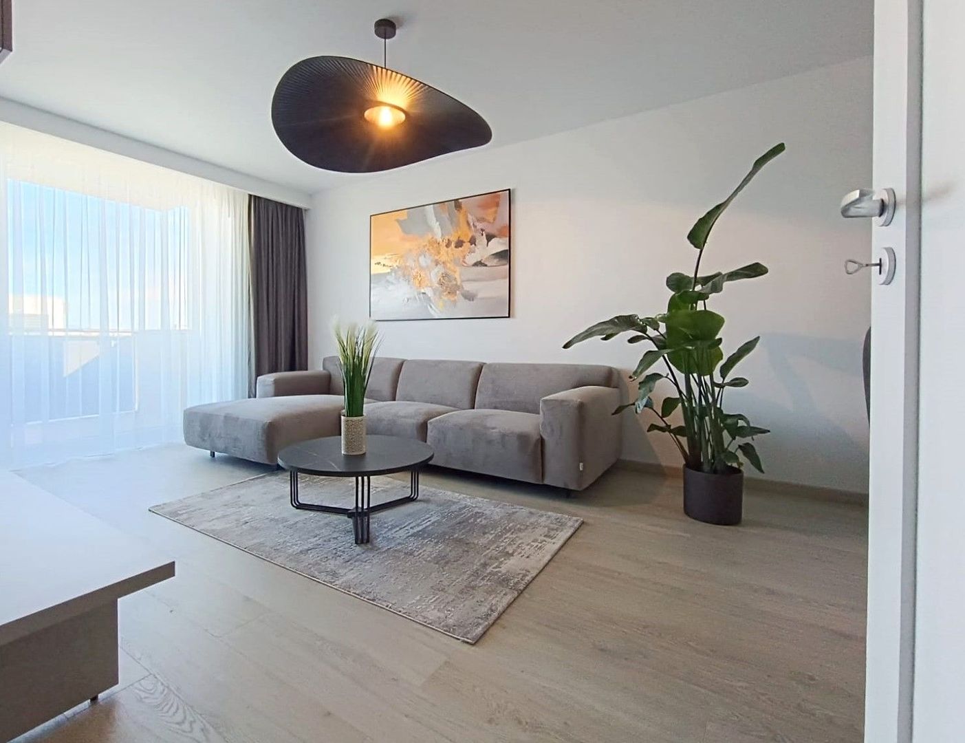 Apartament modern cu 2 camere și terasă generoasă Urban Plaza zona Carpaților - Poză 2