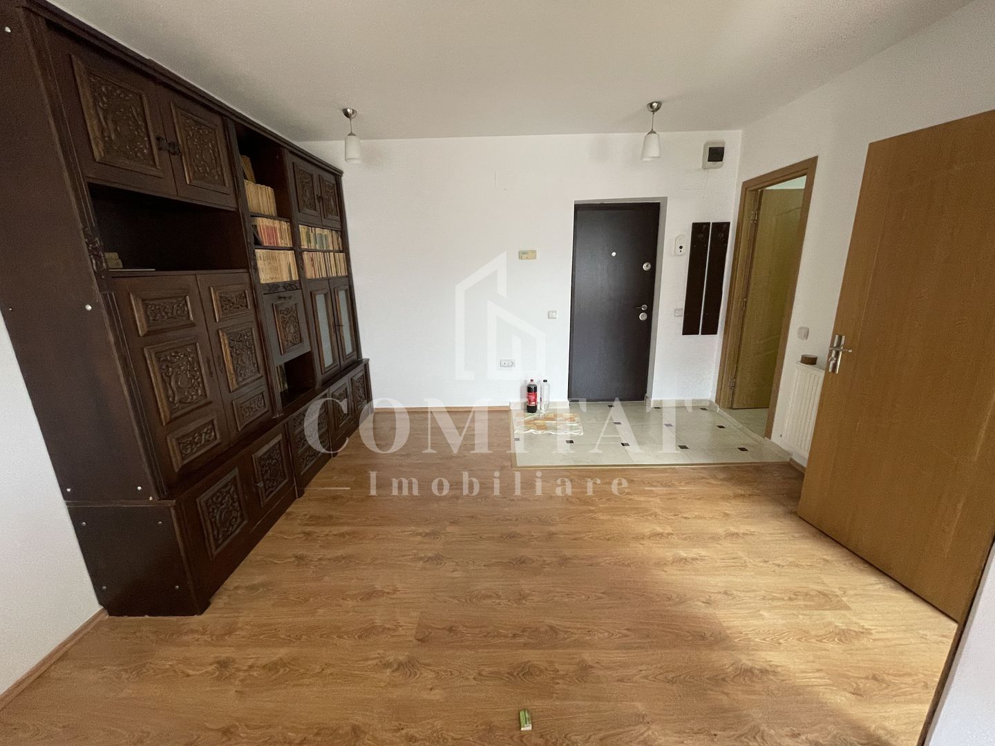 Apartament 2 camere | Semidecomandat | Str Florilor - Poză 3