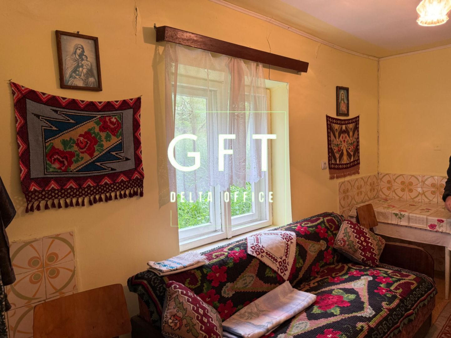 Casa tradițională la țară - Poză 8