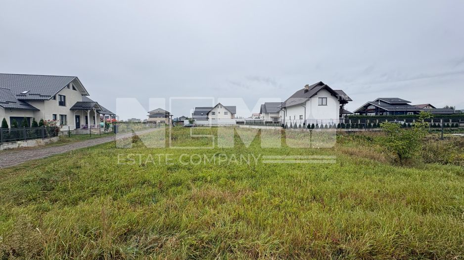 TEREN INTRAVILAN 860 MP | RĂDĂUȚI | 65.000 EURO - Poză 3