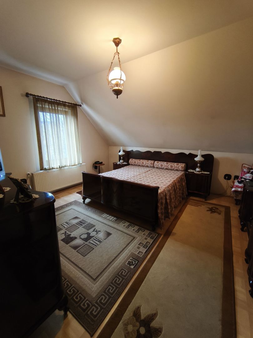 Casa de locuit Central 310 mp utili + 2 spatii comerciale de la strada - Poză 3