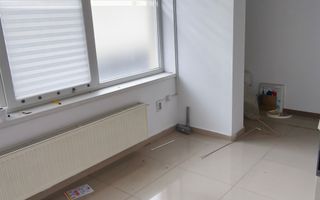 Spatiu comercial 2 etaje stradal, compartimentat - Poză 2