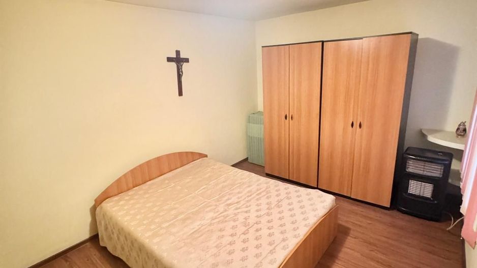 Casă de vânzare – Strada Ramadan - Poză 3