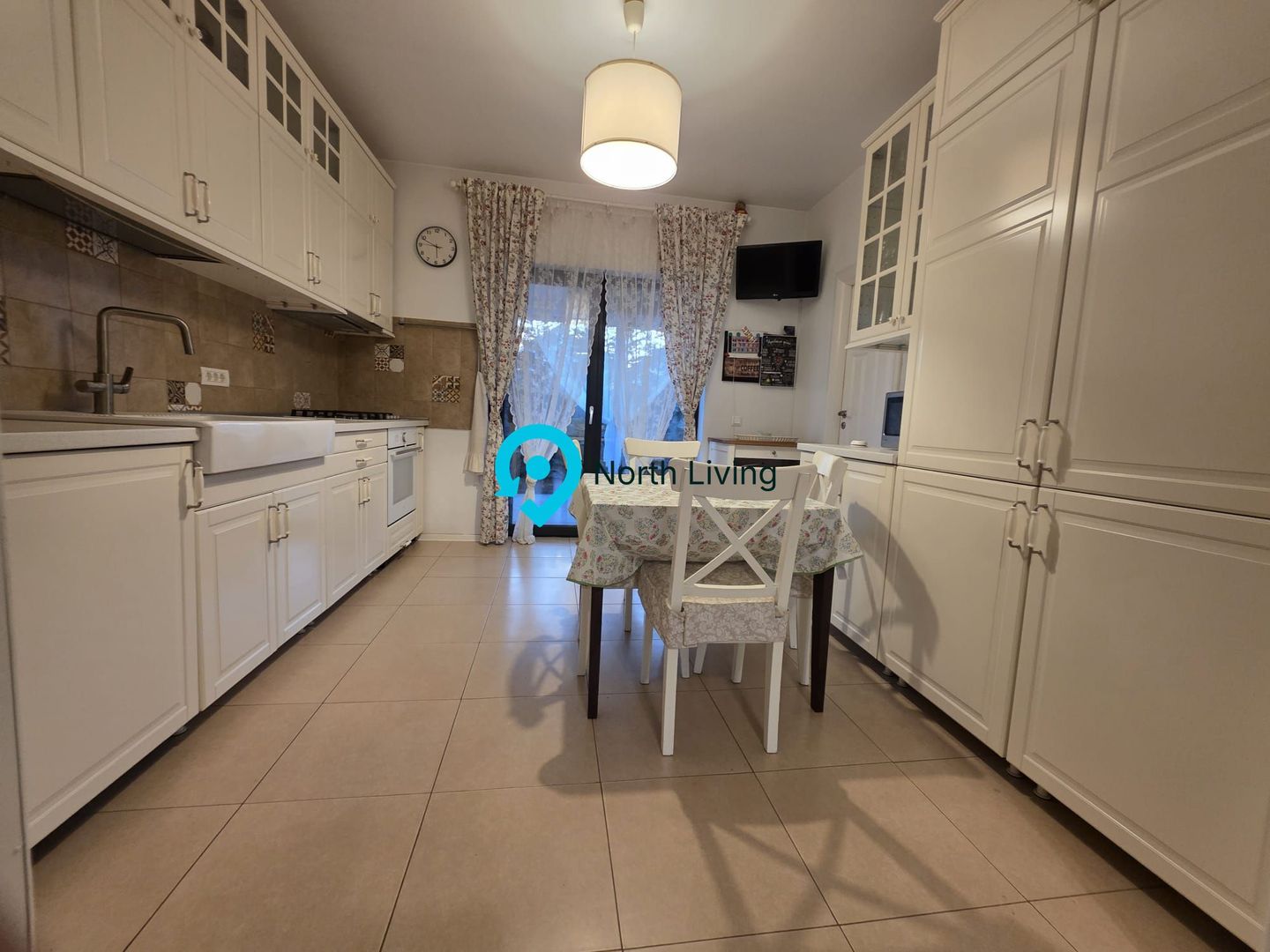 Casa 4 camere + curte 300 mp Tunari - Poză 18