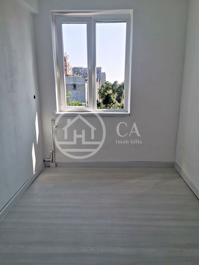 Apartament de vânzare cu 3 camere, Ultracentral Oradea - Poză 9