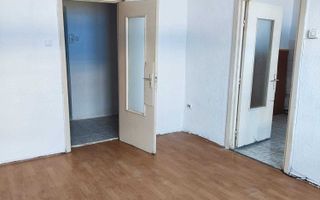 Apartament 1 Camera I Decomandat I Parter I zona Turnisor - Poză 1