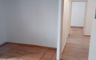 Apartament 2 camere – Port, etaj 1/4 – 3 balcoane, centrală, geam la baie - Poză 6