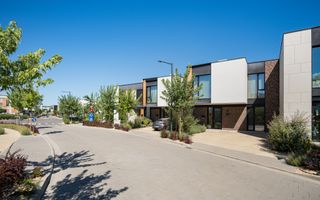 Vila cu 4 camere mobilata complet in Amber Forest - Poză 1