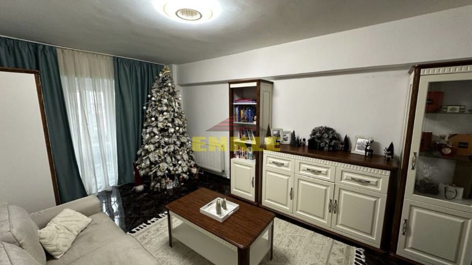 De vânzare apartament 3 camere decomandat, zona Ultracentrala. - Poză 1