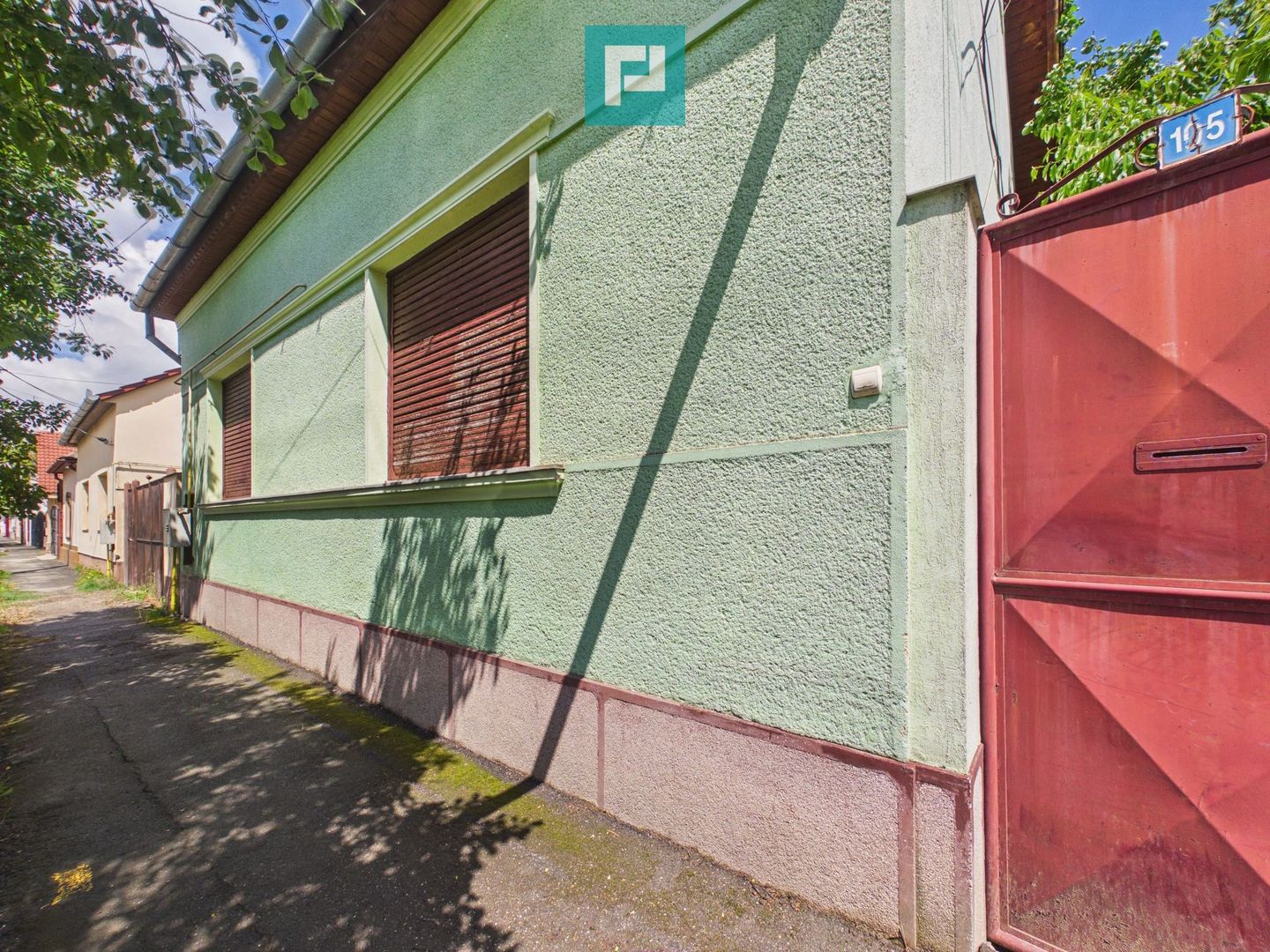 Casa cu teren 1050mp, Aradul Nou - Poză 1