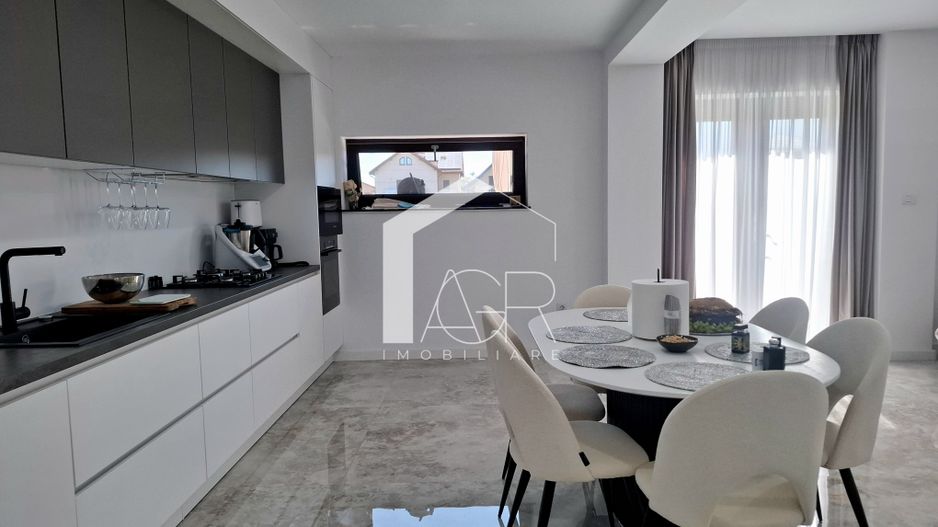 Vila cu 5 camere de vanzare, Strejnicu - Poză 7