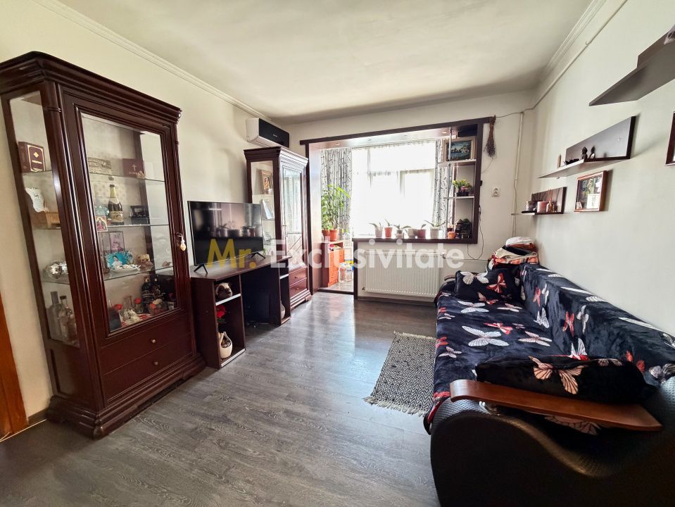 Apartament 2 camere semidecomandat mobilat zona Fratii Golesti - Gara - Poză 1