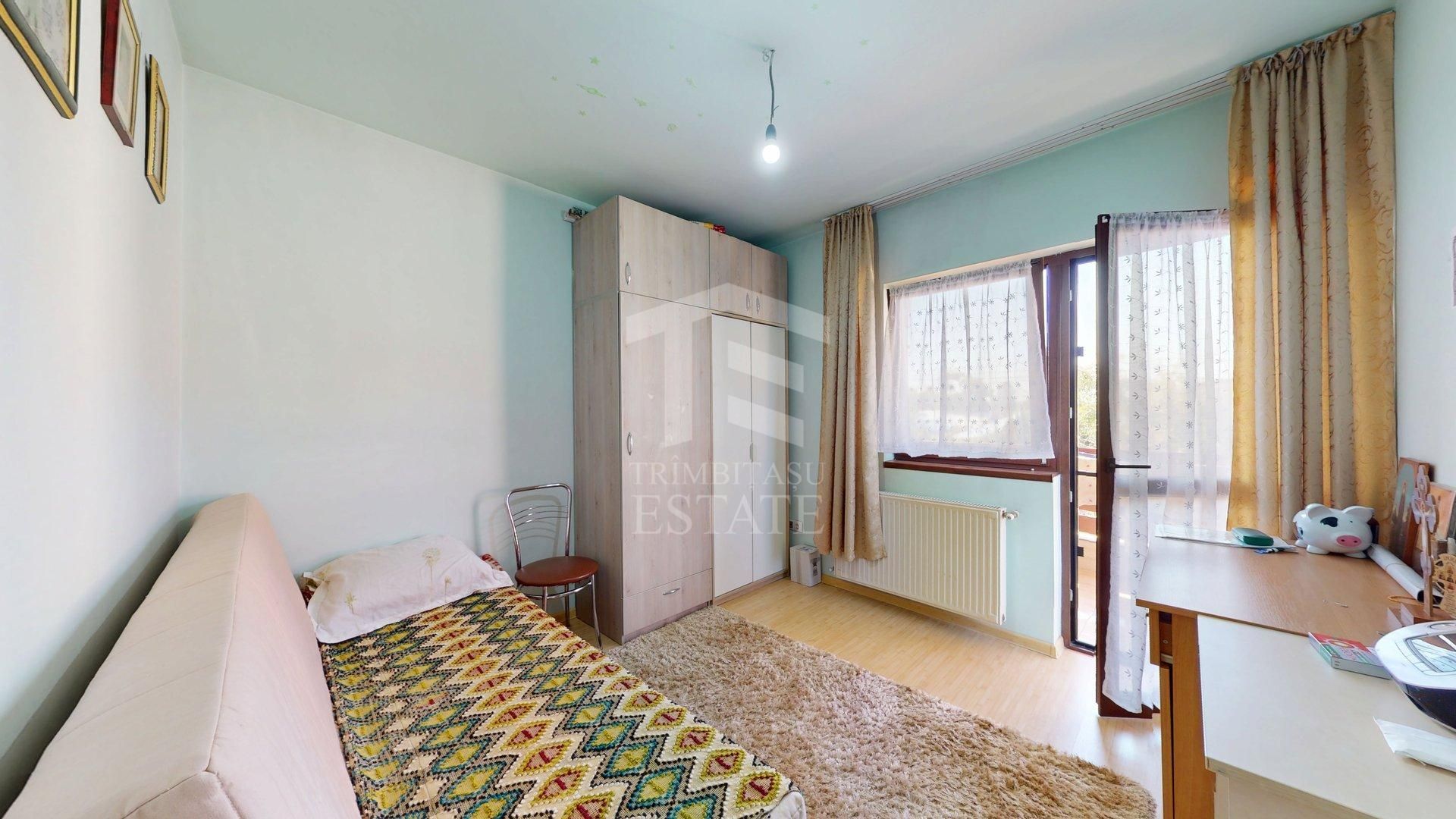 ANDRONACHE - Escalei | Casa individuala 9 camere | an 2014 | teren 260 - Poză 32