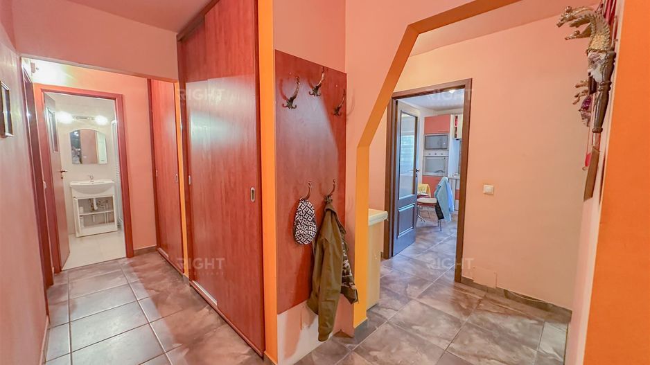 Apartament 4 camere | 2 balcoane | loc parcare | Sacele Brasov - Poză 7